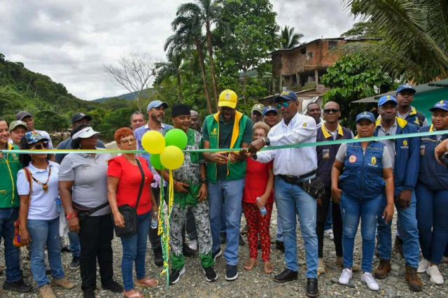 La Alcaldía Distrital de Buenaventura entregó el muro de contención en la vereda El Salto