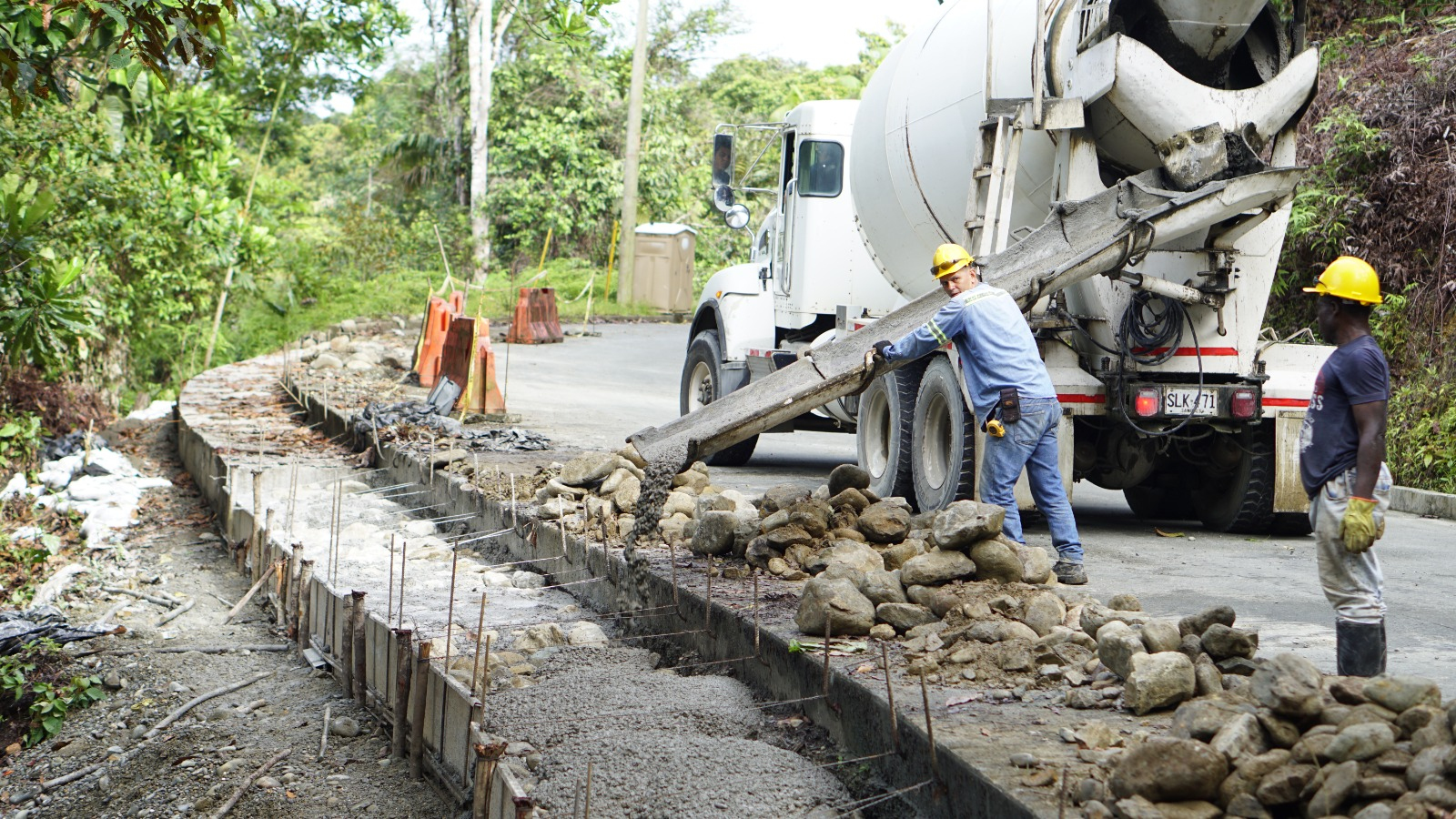 El Gobierno del Valle continúa apostándole al desarrollo de Buenaventura con la pavimentación de la carretera Simón Bolívar