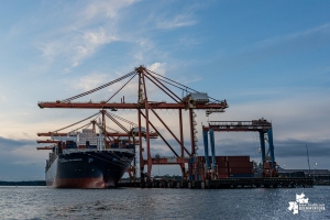 El Puerto Aguadulce recibió el buque más grande en llegar a Sudamérica