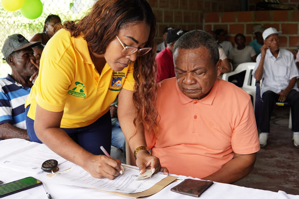 Más de cien ancianos del Distrito son los nuevos beneficiarios del programa Colombia Mayor