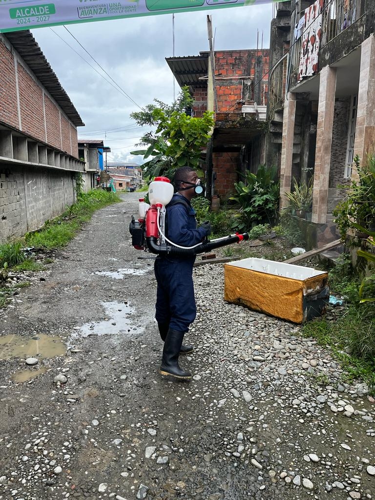 Equipo del programa de ETV adelanta fumigaciones y trabajos de prevención en algunos sectores de Buenaventura 