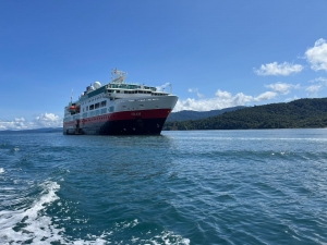 Con 60 turistas a bordo visitó el crucero internacional Fram a Bahía Solano