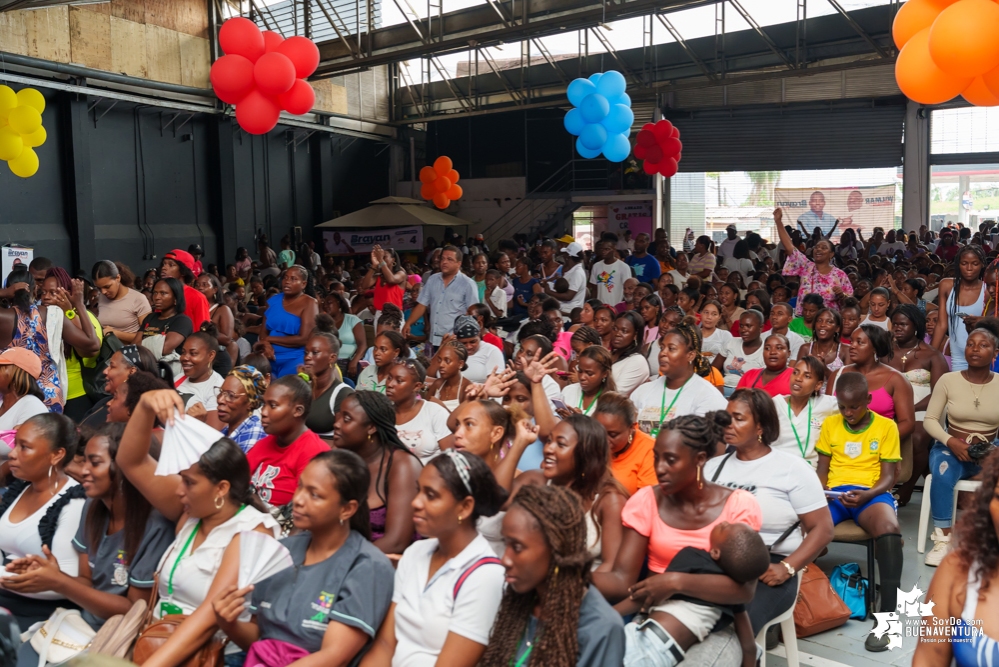 Con multitudinario acto político, Wilmar Valencia Orozco, afirma que es con hechos como se demuestra el amor por Buenaventura