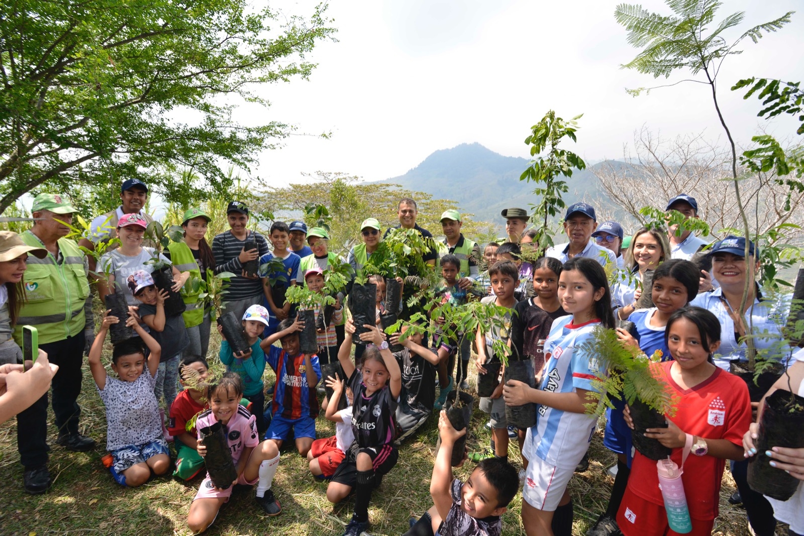 El Cerrito será el hogar del árbol 8 millones y de un nuevo bosque urbano