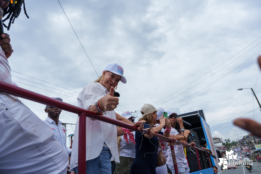 La campaña de Dilian Francisca Toro en Buenaventura realizó caravana del cierre de campaña el domingo 22 de octubre de 2023