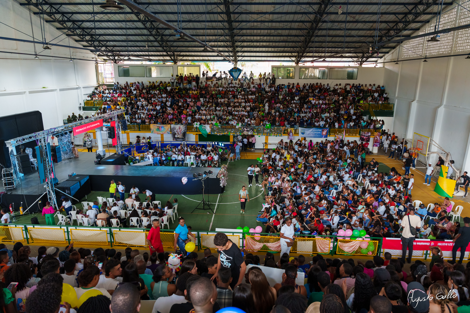 Isabel Cristina Pardo de la IE Seminario San Buenaventura es la Reina Estudiantil 2023 del Distrito