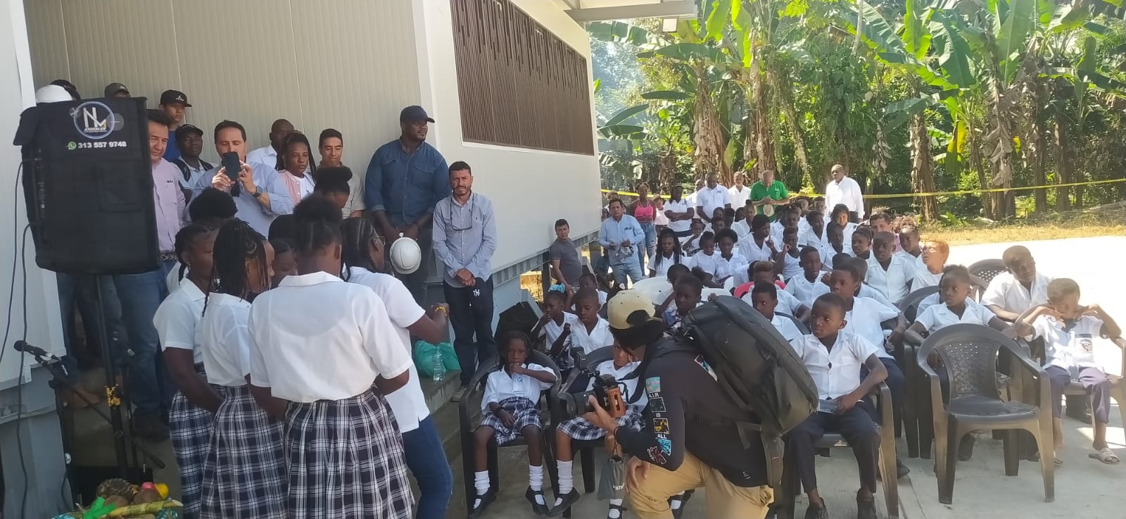 El Ministerio de Educación, la Secretaría de Educación y el FFIE entregaron obra nueva de la IE Jaime Roock en el río Raposo, zona rural de Buenaventura