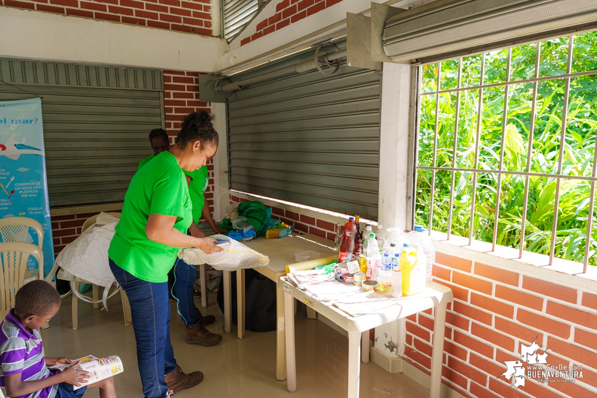 La comunidad de Calle Larga en Zacarías, realizó reciclatón de la mano de Asogesampa