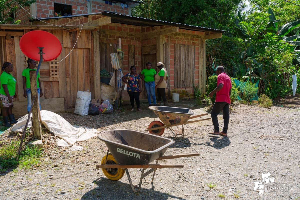 La comunidad de Calle Larga en Zacarías, realizó reciclatón de la mano de Asogesampa