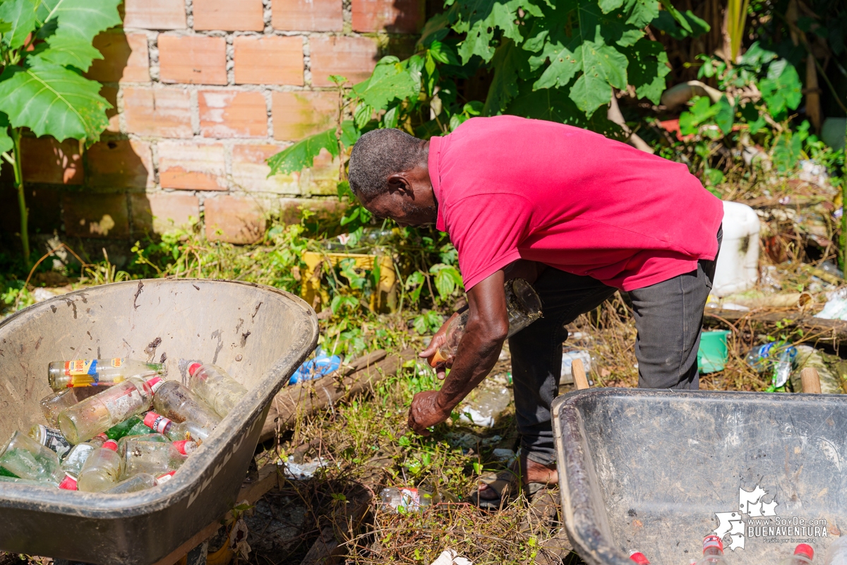 La comunidad de Calle Larga en Zacarías, realizó reciclatón de la mano de Asogesampa