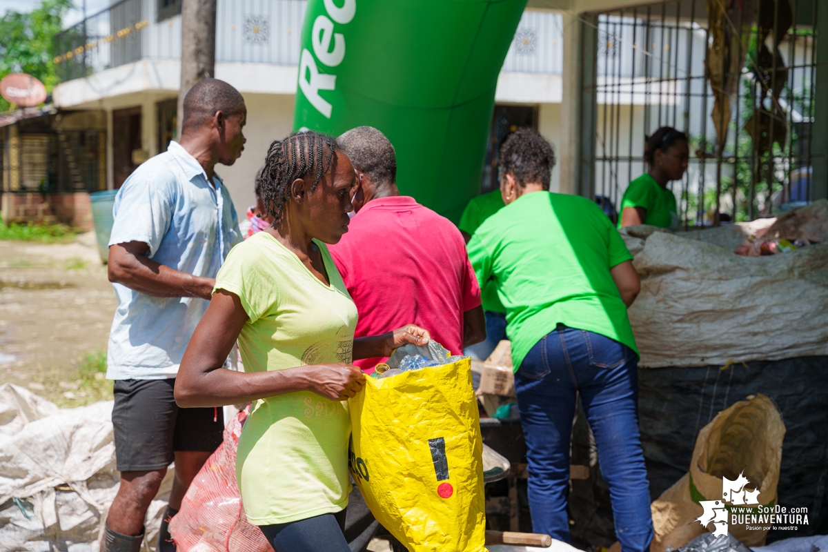 La comunidad de Calle Larga en Zacarías, realizó reciclatón de la mano de Asogesampa