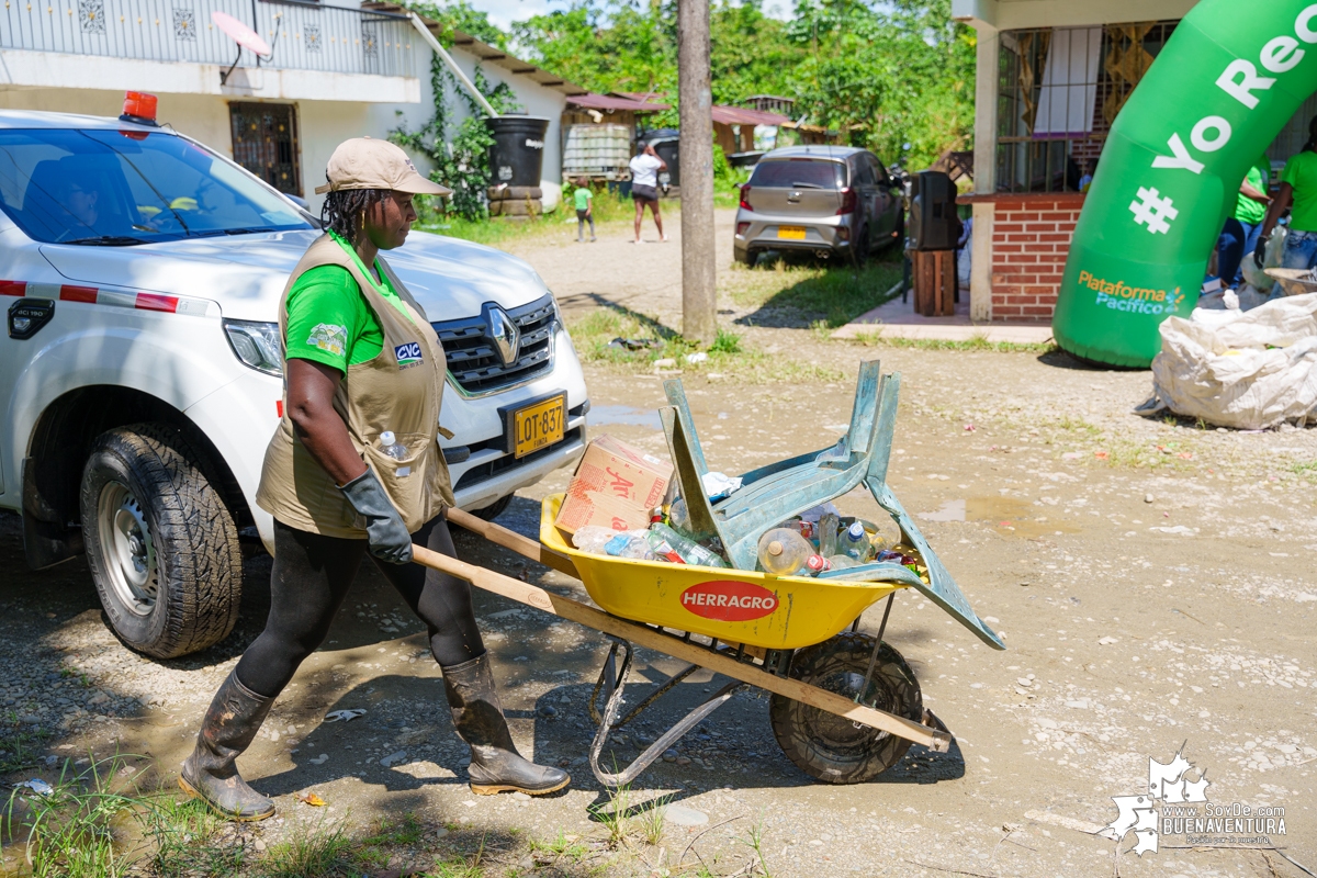 La comunidad de Calle Larga en Zacarías, realizó reciclatón de la mano de Asogesampa