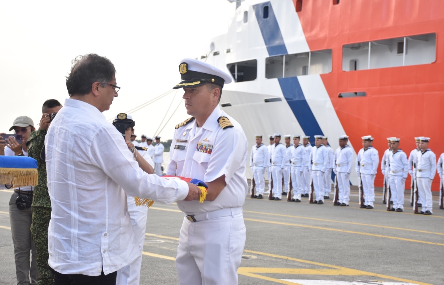 Con el zarpe del buque ARC “Simón Bolívar”, inició de manera oficial la décima expedición antártica colombiana