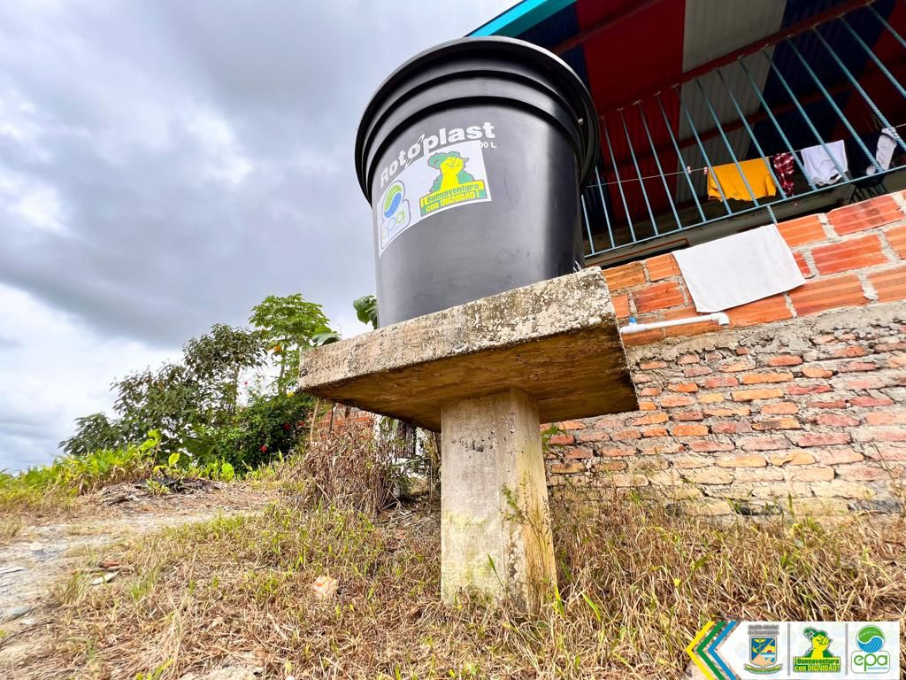 El EPA Buenaventura entregó 40 sistemas de captación de aguas lluvias en tres barrios