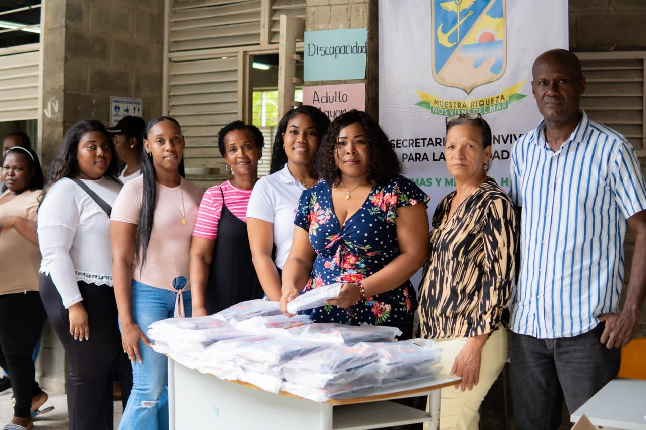 La Secretaría de Convivencia apoyó oferta institucional de atención a familias desplazadas de Aguaclara en Buenaventura 