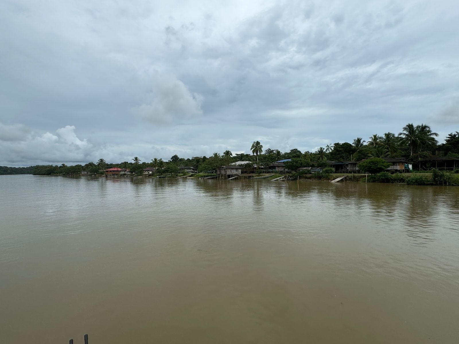 La Fuerza Pública mantiene sus dispositivos de seguridad sobre el río San Juan, zona rural de Buenaventura y del departamento del Chocó