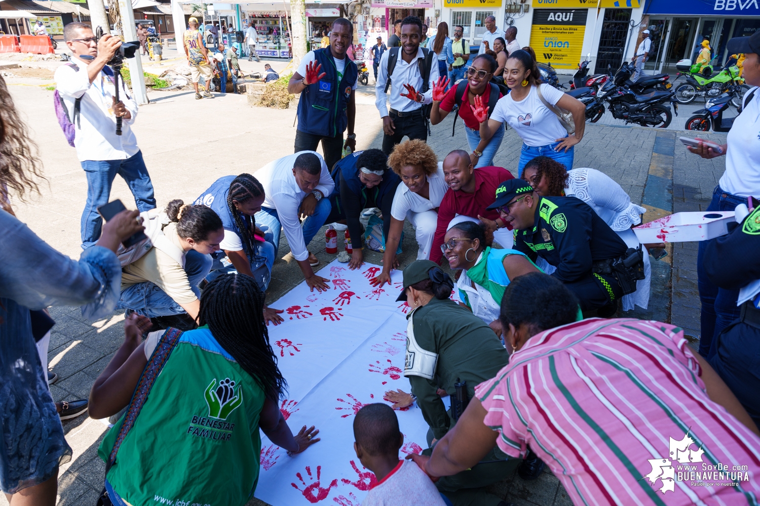 Se conmemoró en Buenaventura el Día Internacional de las Manos Rojas contra el reclutamiento de menores de edad para la guerra