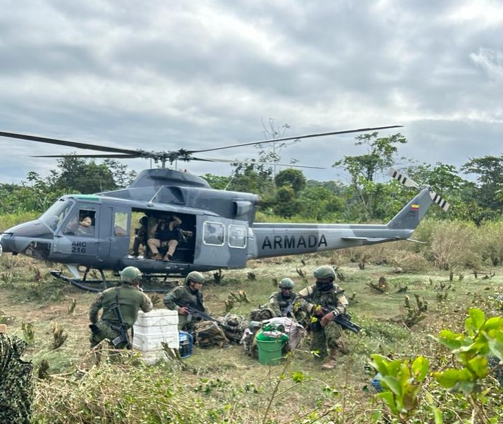 La Armada de Colombia brinda seguridad a comunidad asentada sobre el río Raposo en Buenaventura 