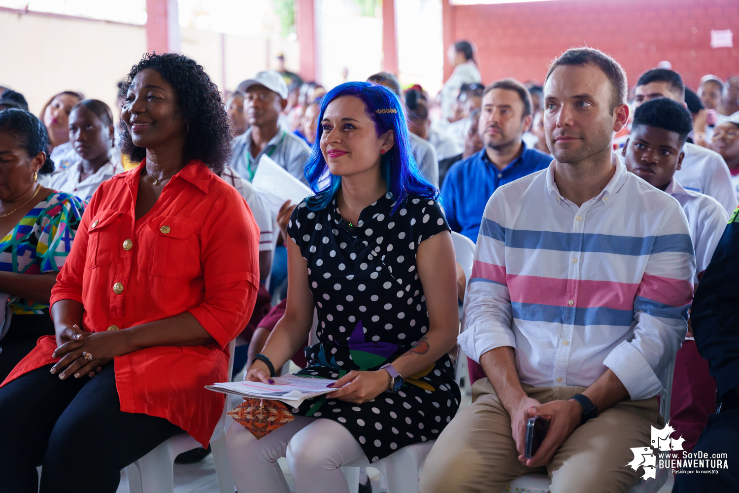 Estudiantes de 4 instituciones educativas de Buenaventura fueron beneficiados con la entrega de 668 computadores por parte del Ministerio de las TIC