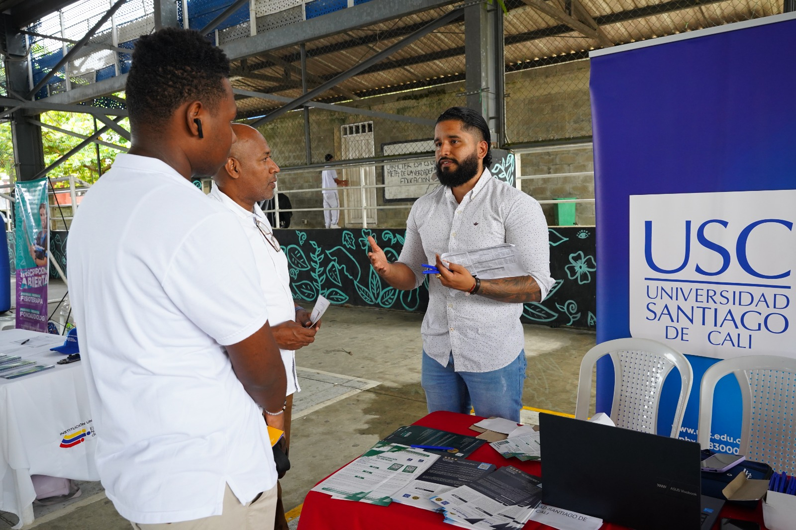 Estudiantes de Buenaventura participaron masivamente de la Feria Universitaria del ICETEX