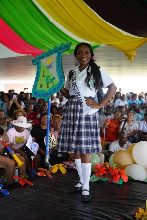 La elección de la Reina Maestra Buenaventura contó con buena asistencia de los docentes