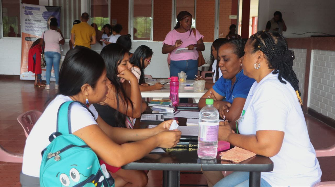 150 personas desplazadas fueron beneficiadas con Feria de Servicios de la Aclaldía Distrital de Buenaventura 