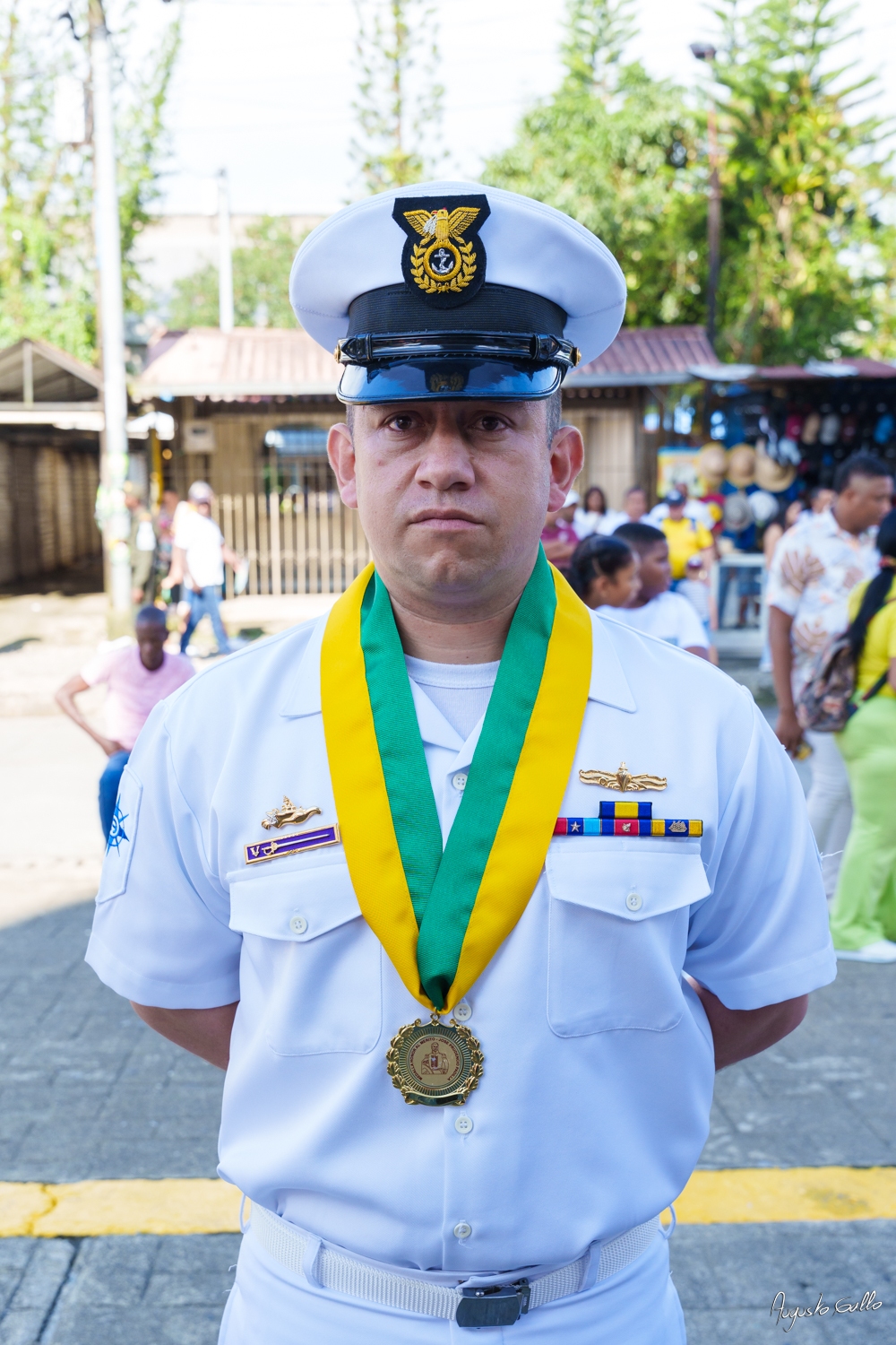 Medallas Pascual de Andagoya y José Prudencio Padilla entregó la Alcaldesa Distrital de Buenaventura durante el desfile del 20 de julio de 2024