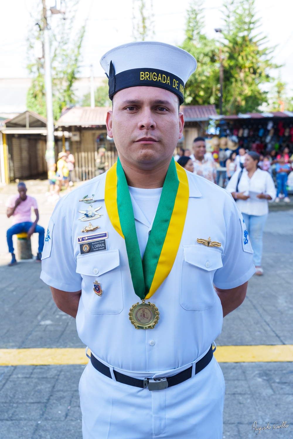 Medallas Pascual de Andagoya y José Prudencio Padilla entregó la Alcaldesa Distrital de Buenaventura durante el desfile del 20 de julio de 2024