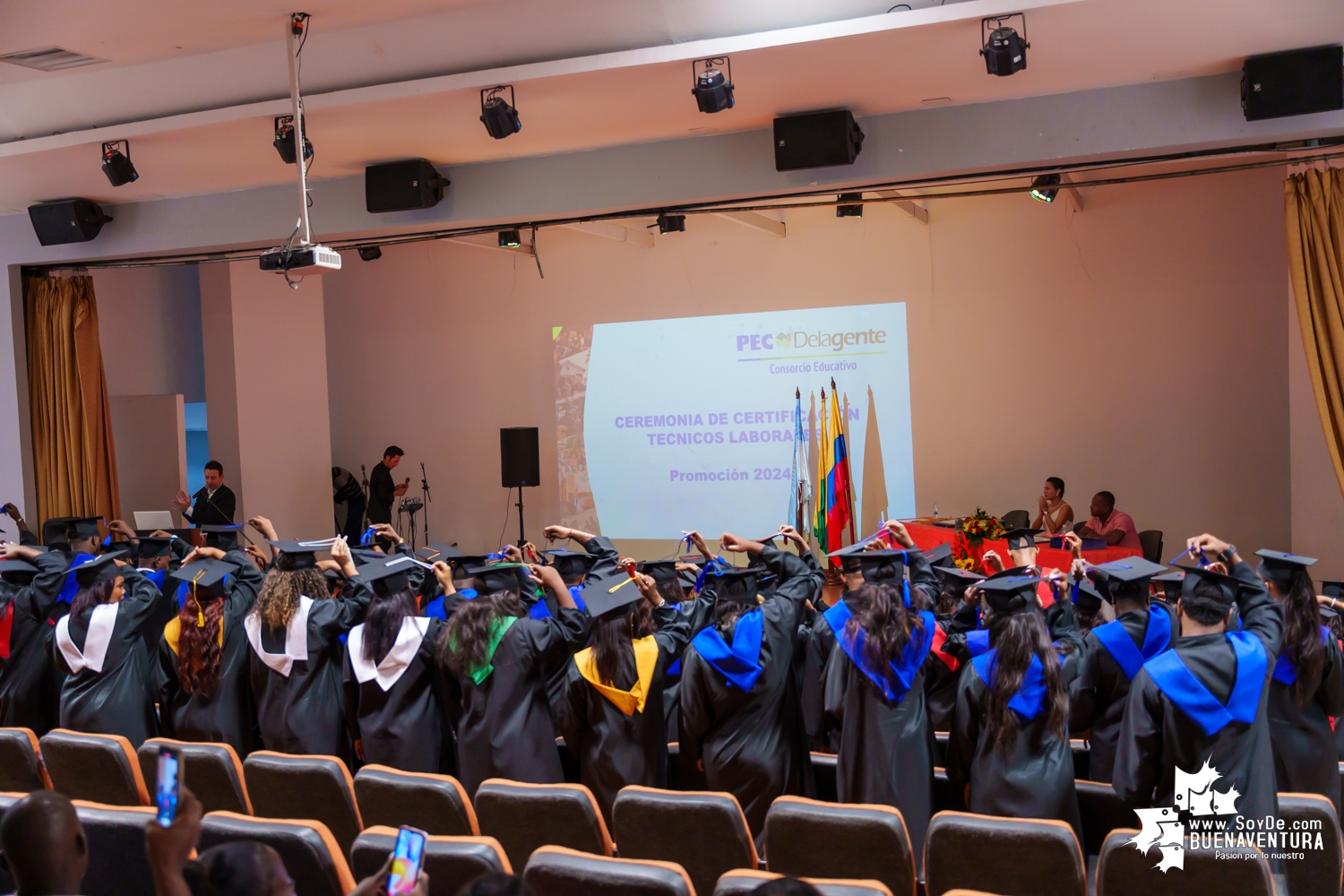 El PEC Delagente de Comfenalco Valle graduó a 81 nuevos técnicos laborales en Buenaventura 