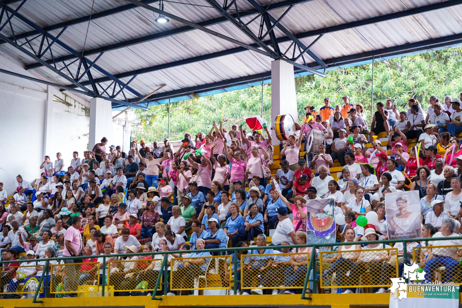 La representante de San Pedro en la Reina Departamental del Adulto Mayor