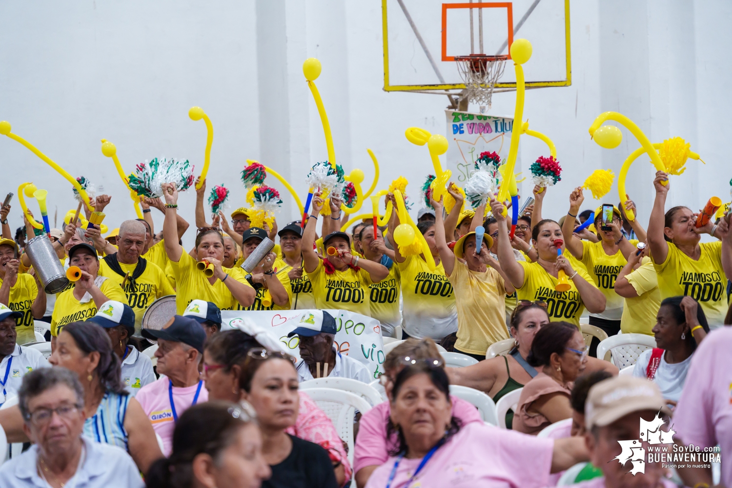 La representante de San Pedro en la Reina Departamental del Adulto Mayor