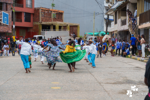 En Buenaventura, Gustavo Bolívar y Alexander López acompañan renovación de la tregua de paz con proyectos para el progreso