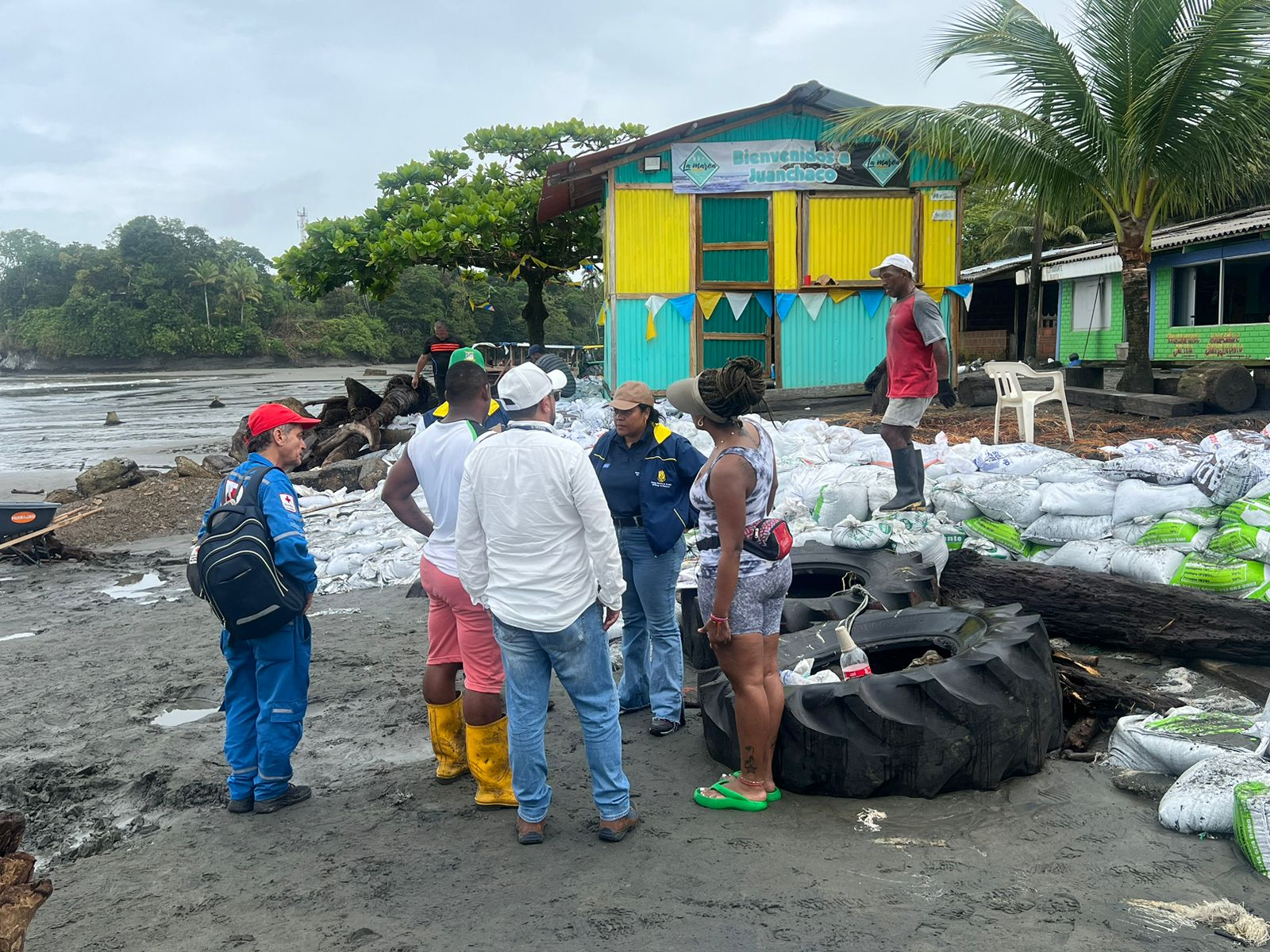 Gestión del Riesgo de Buenaventura aborda la erosión costera en Juanchaco