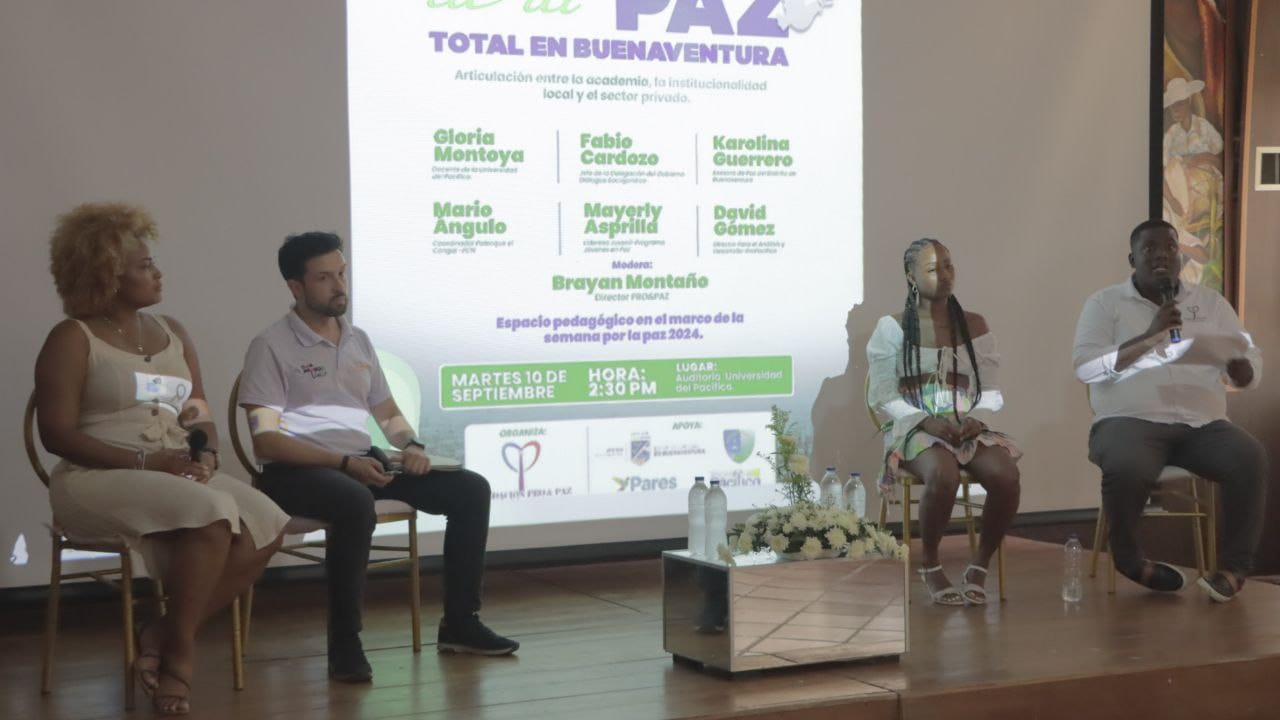 Se realizó en Buenaventura el foro denominado ‘El Camino de la Paz Total’