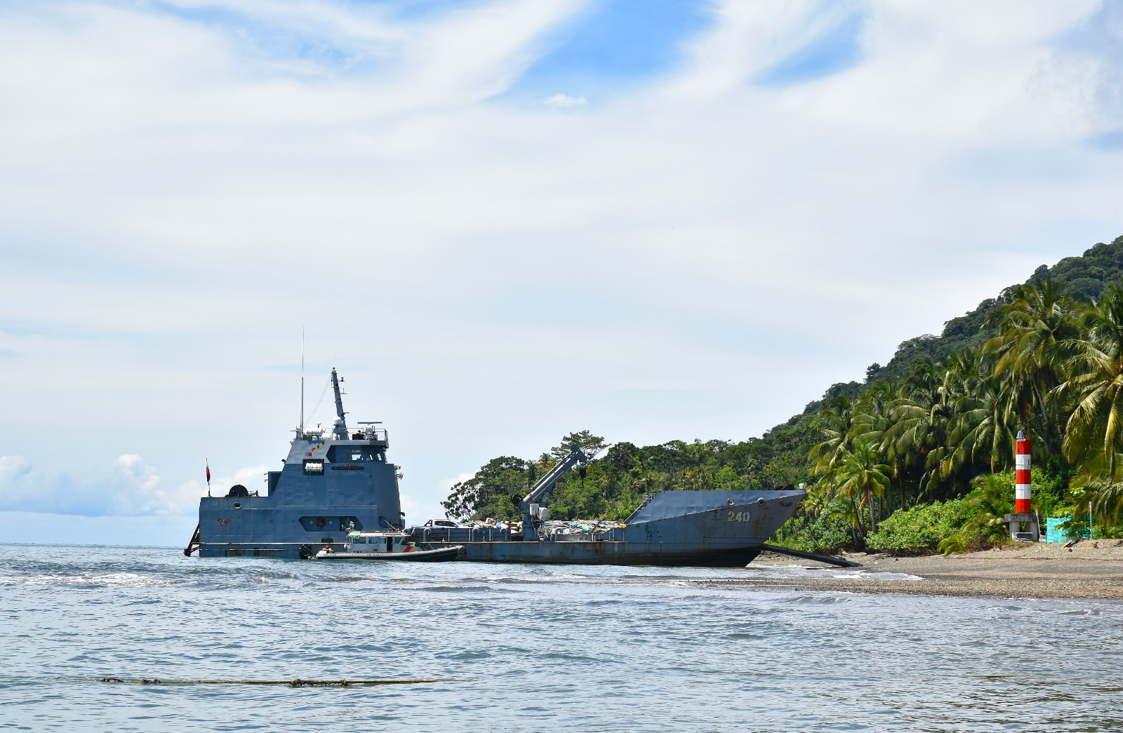 La Armada de Colombia evacuó 18 toneladas de residuos de la Isla Gorgona