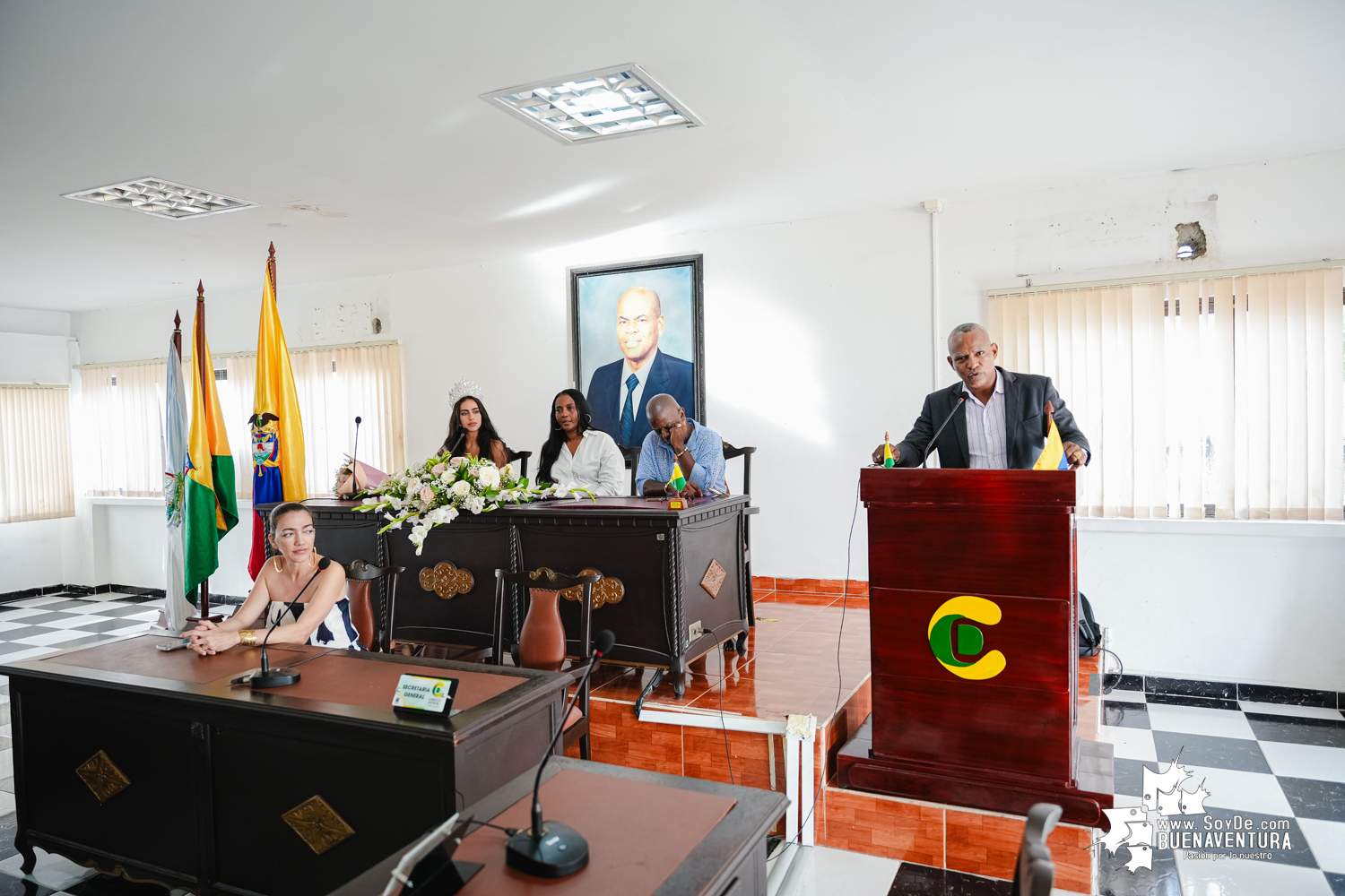 Buenaventura celebra la coronación de Luisa María López Gómez como la nueva Reina Nacional del Turismo