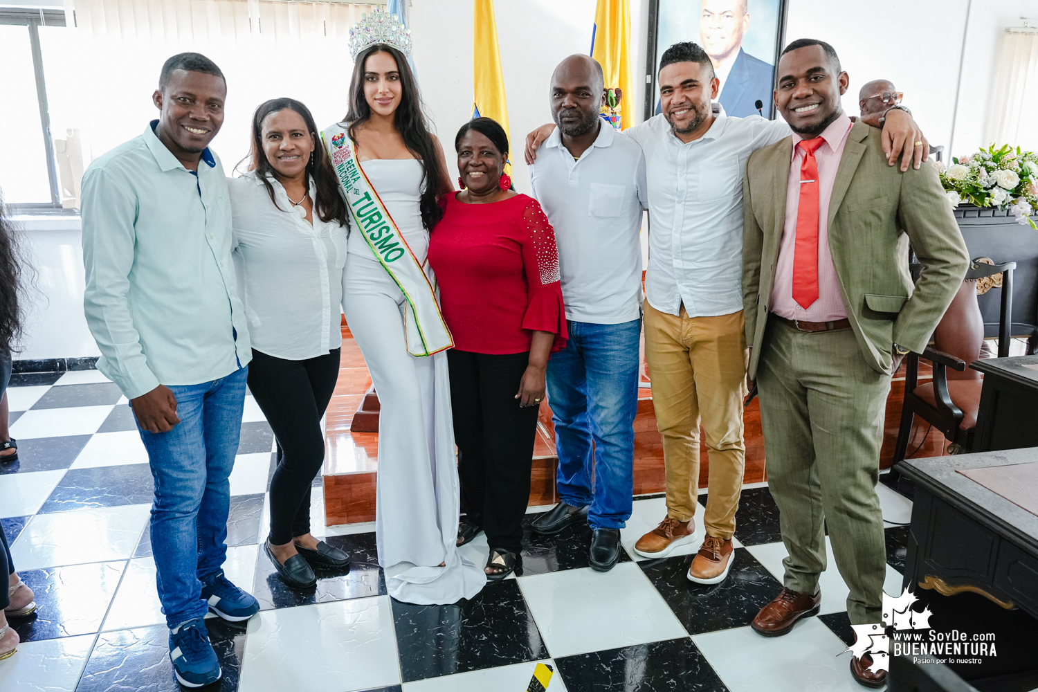 Buenaventura celebra la coronación de Luisa María López Gómez como la nueva Reina Nacional del Turismo