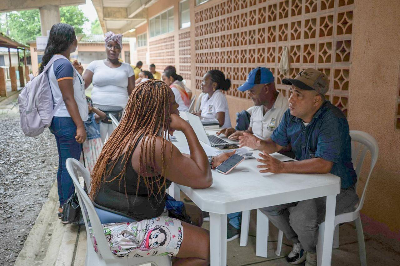 Fortaleciendo el Bajo Calima: La Alcaldía Distrital de Buenaventura realizó oferta institucional 