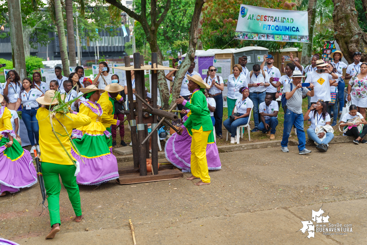 Éxito total en las presentaciones de la Universidad del Pacífico Omar Barona Murillo en la COP16, Zona Verde del Distrito Pacífico, Sector Educación