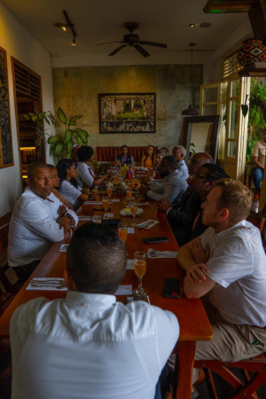 Buenaventura fortalece alianzas internacionales con visita de delegación de los Estados Unidos