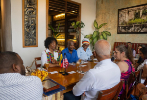 Buenaventura fortalece alianzas internacionales con visita de delegación de los Estados Unidos