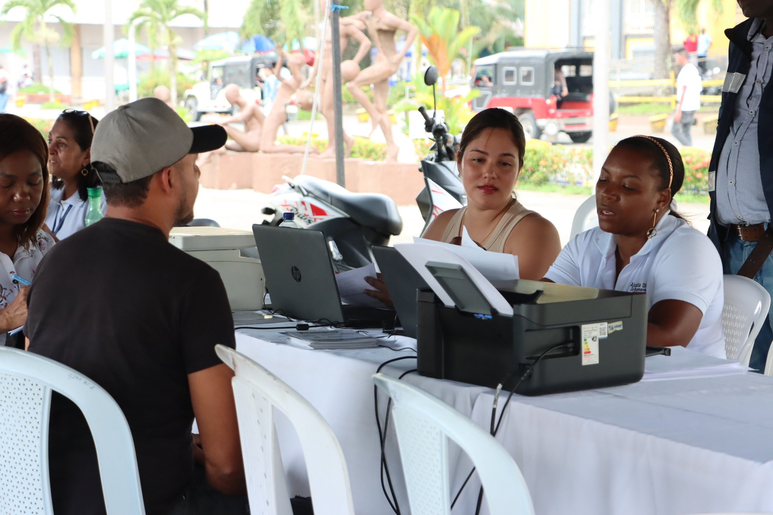 Finalizó la oferta de Servicios que la Dirección Financiera de la Alcaldía Distrital de Buenaventura realizó en diferentes barrios de la ciudad