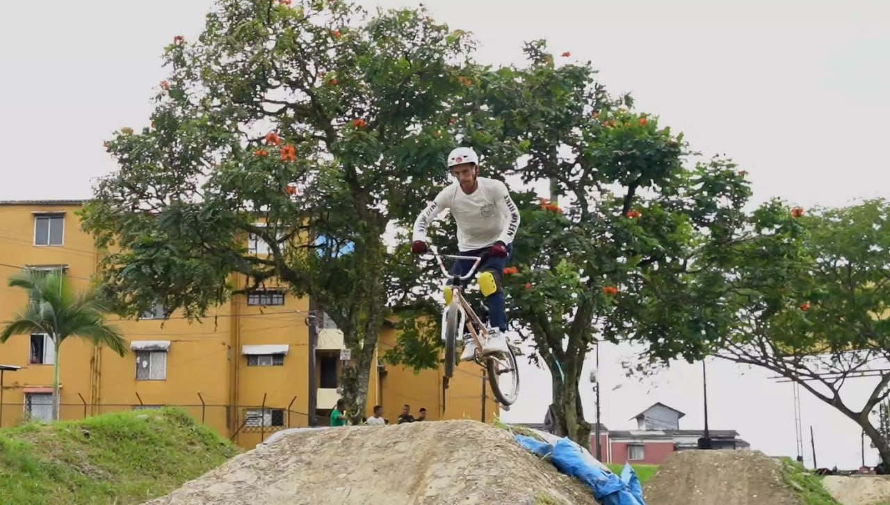 Inderbuenaventura incentiva la práctica de BMX, Skateboard y Roller 