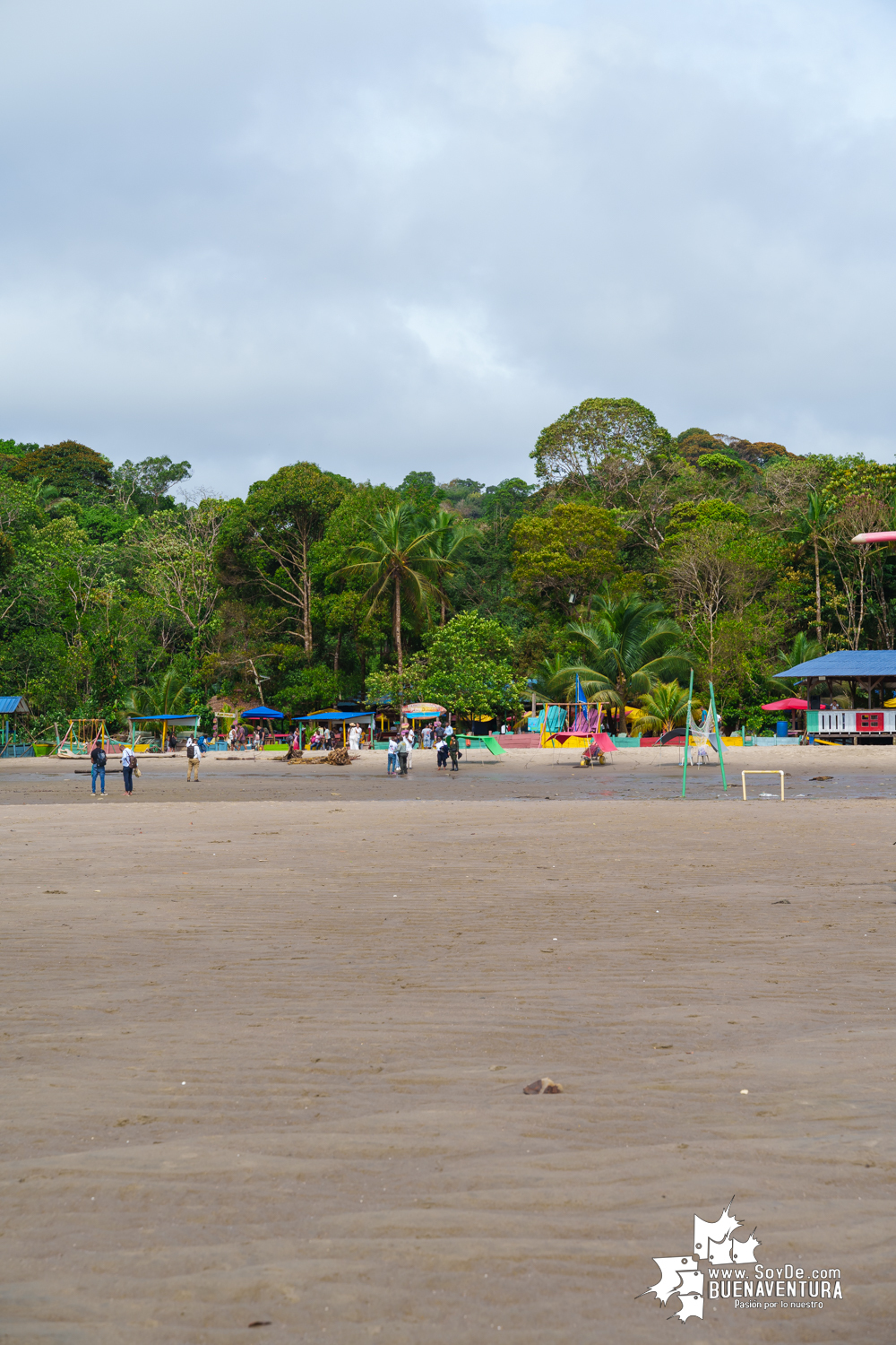 Se realizó por tercera ocasión la izada de la Bandera Azul en Playa Dorada, en el Hotel Magüipi