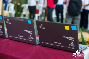 Transformación digital en Buenaventura con la entrega computadores para estudiantes e instituciones educativas por el MinTIC 