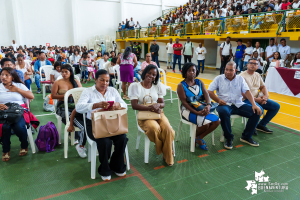 Transformación digital en Buenaventura con la entrega computadores para estudiantes e instituciones educativas por el MinTIC 