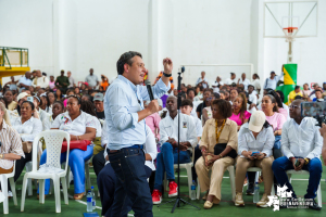 Transformación digital en Buenaventura con la entrega computadores para estudiantes e instituciones educativas por el MinTIC 