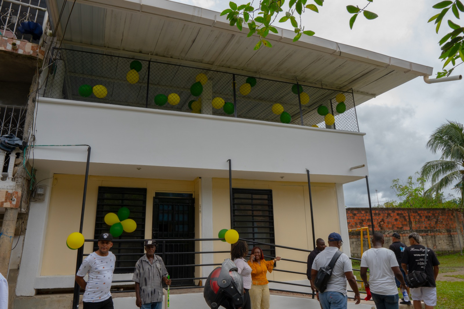 La Alcaldía Distrital de Buenaventura entregó 11 casetas comunales renovadas 