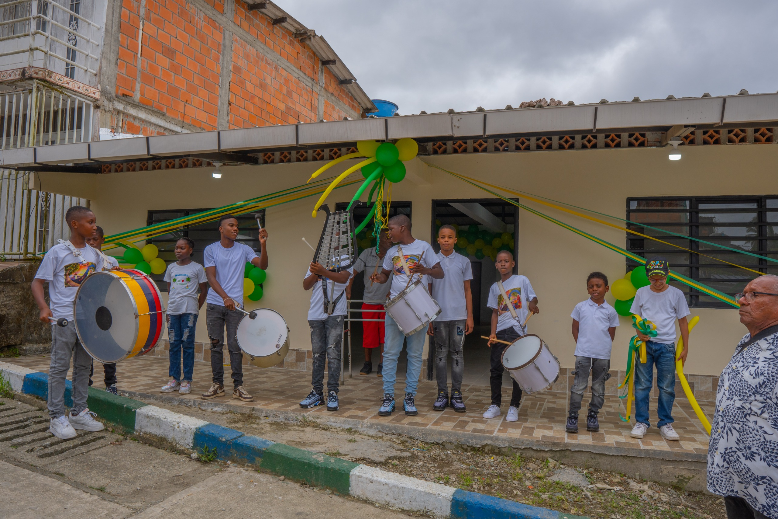 La Alcaldía Distrital de Buenaventura entregó 11 casetas comunales renovadas 