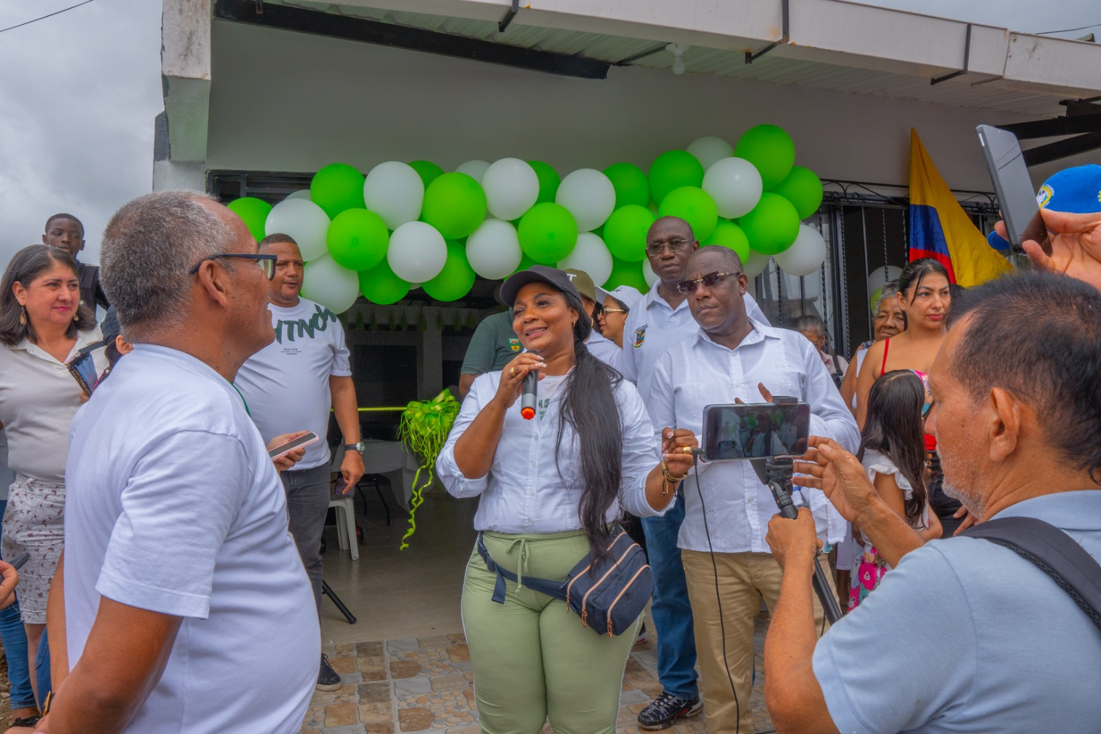 La Alcaldía Distrital de Buenaventura entregó 11 casetas comunales renovadas 